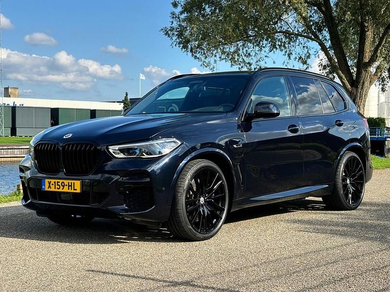 Zwart Gebruikt 2022 BMW X5 Executive SUV | € 64.950 (Super prijs) - Afbeelding 1/4