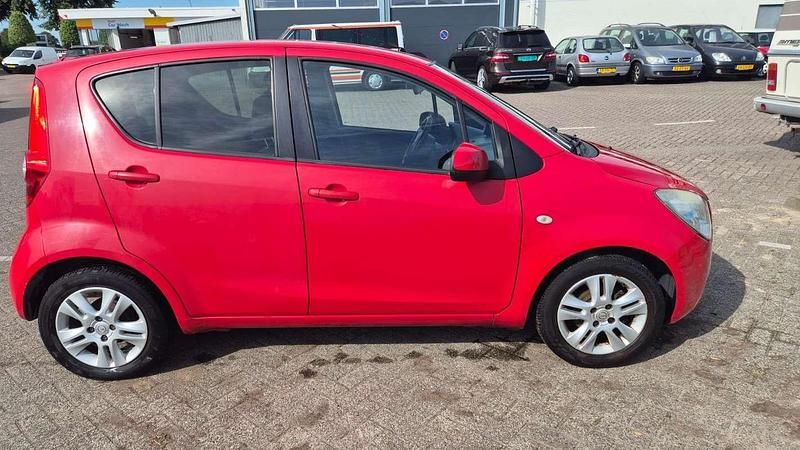 Rood Gebruikt 2012 Opel Agila Edition Hatchback | € 2.500 (Super prijs) - Afbeelding 1/4