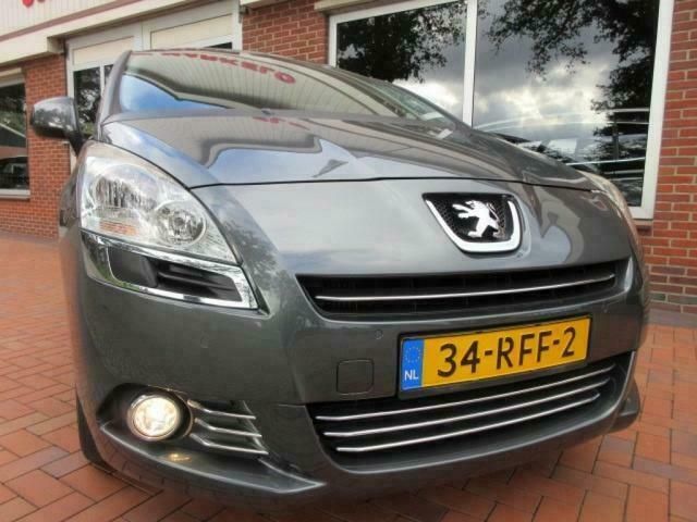 Occasion Peugeot 5008 Family 157 PK (115 kW) 2011 Grijs MPV