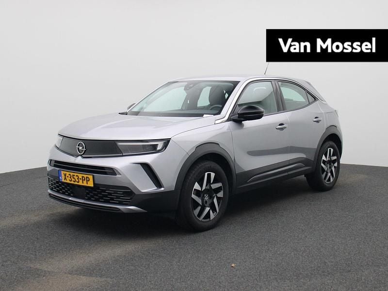 Grijs Gebruikt 2024 Opel Mokka Edition SUV | € 20.940 (Eerlijke prijs) - Afbeelding 1/4