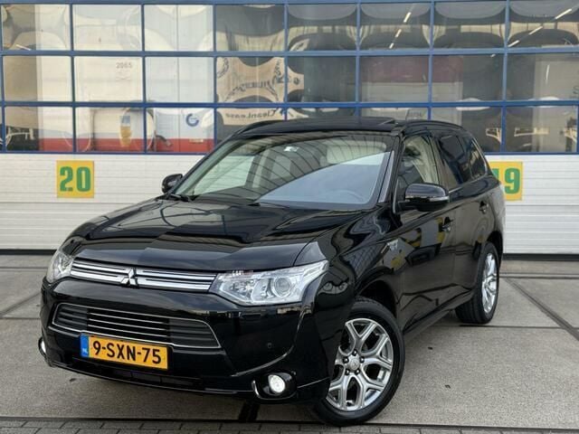 Zwart Gebruikt 2013 Mitsubishi Outlander SUV | € 8.950 (Goede deal) - Afbeelding 1/4