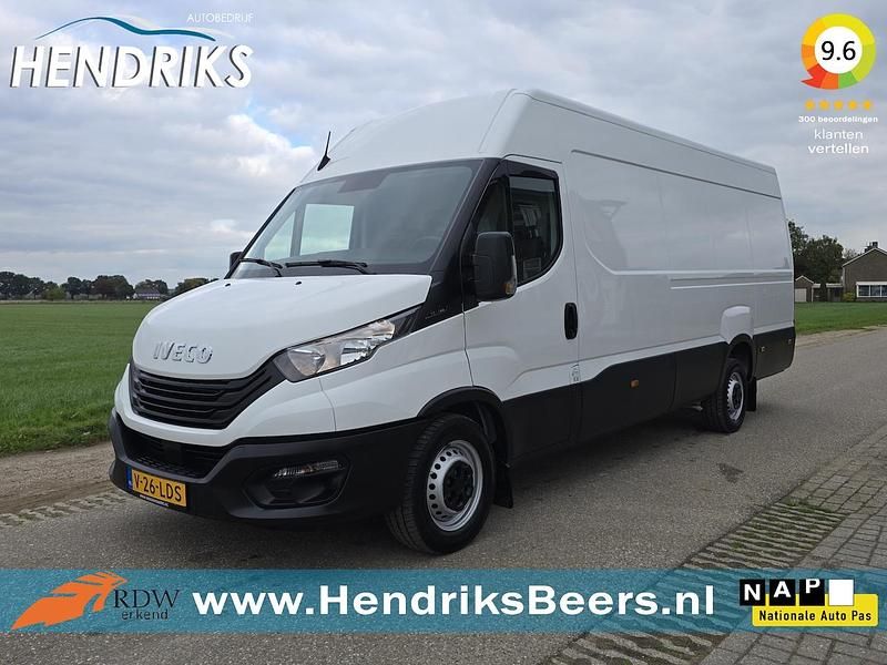 Wit Gebruikt 2023 Iveco Daily Van | € 27.995 (Eerlijke prijs) - Afbeelding 1/4