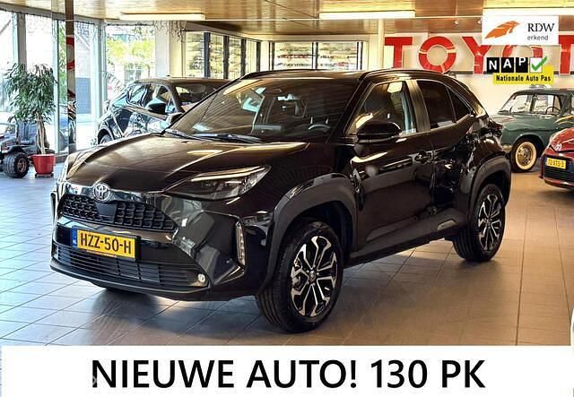 Zwart Nieuw 2025 Toyota Yaris Cross SUV | € 31.650 (Eerlijke prijs) - Afbeelding 1/4