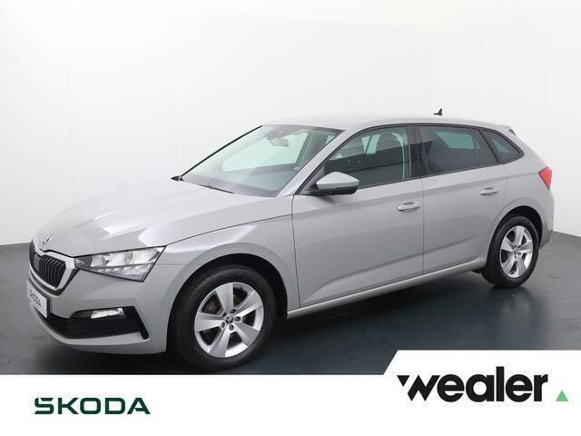 Grijs Gebruikt 2020 Skoda Scala Ambition Hatchback | € 16.440 (Eerlijke prijs) - Afbeelding 1/4