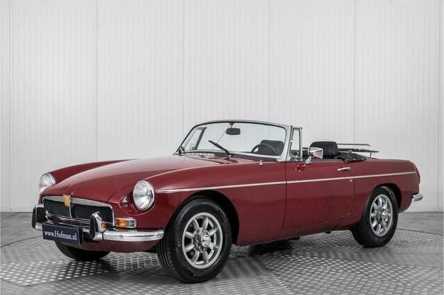 Rood Gebruikt 1973 MG B Cabriolet | € 24.900 - Afbeelding 1/4