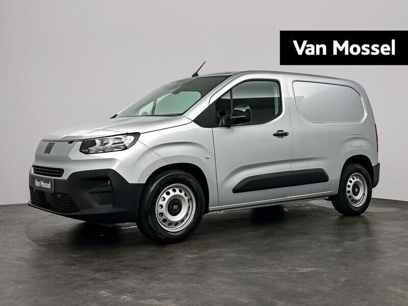 Grijs Nieuw 2025 Fiat e-Doblò MPV | € 31.240 (Eerlijke prijs) - Afbeelding 1/4