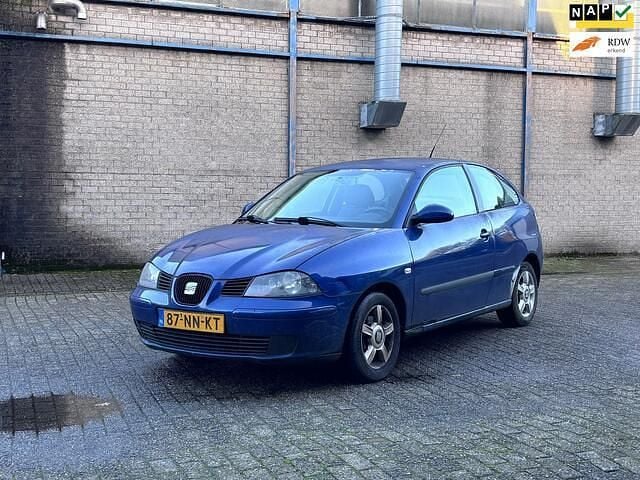 Blauw Gebruikt 2004 Seat Ibiza Stella Hatchback | € 750 (Super prijs) - Afbeelding 1/3