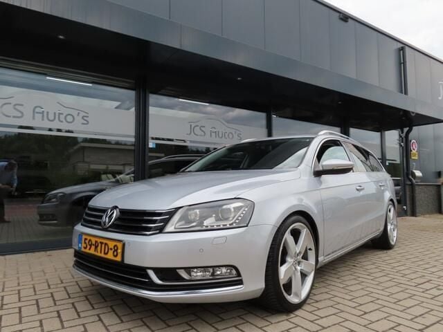 Grijs Gebruikt 2011 VW Passat Highline Stationwagen | € 13.950 - Afbeelding 1/4