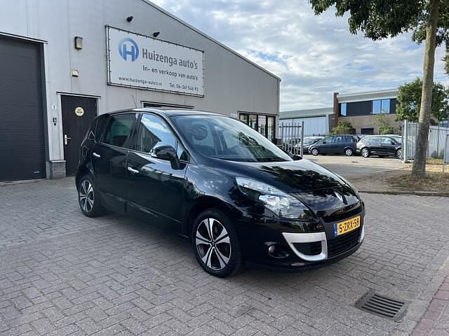 Zwart Gebruikt 2011 Renault Scénic III Bose Edition MPV | € 1.699 (Goede deal) - Afbeelding 1/4
