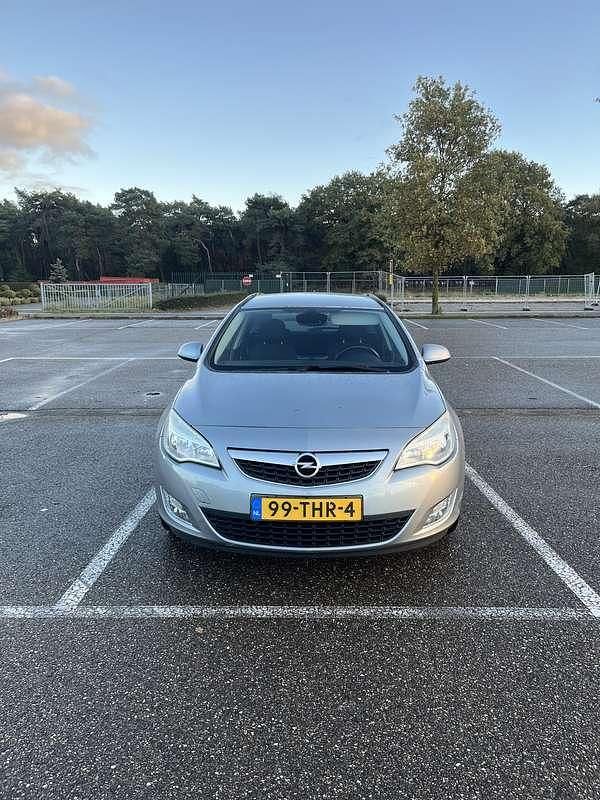 Gebruikt 2011 Opel Astra Sport Stationwagen | € 2.900 (Goede deal) - Afbeelding 1/4