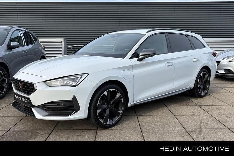 Wit Occasion 2026 Cupra Leon VZ Stationwagen | € 26.950 (Super prijs) - Afbeelding 1/3