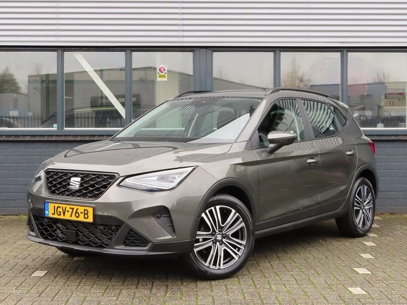 Groen Gebruikt 2024 Seat Arona Business SUV | € 21.950 (Goede deal) - Afbeelding 1/4