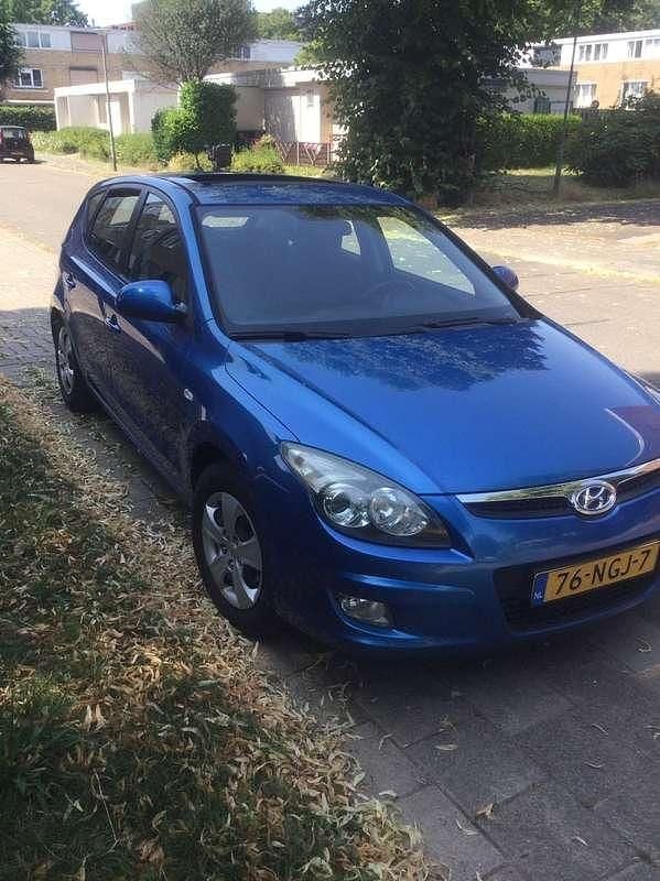 Blauw Gebruikt 2010 Hyundai i30 Dynamiq MPV | € 2.200 (Super prijs) - Afbeelding 1/4