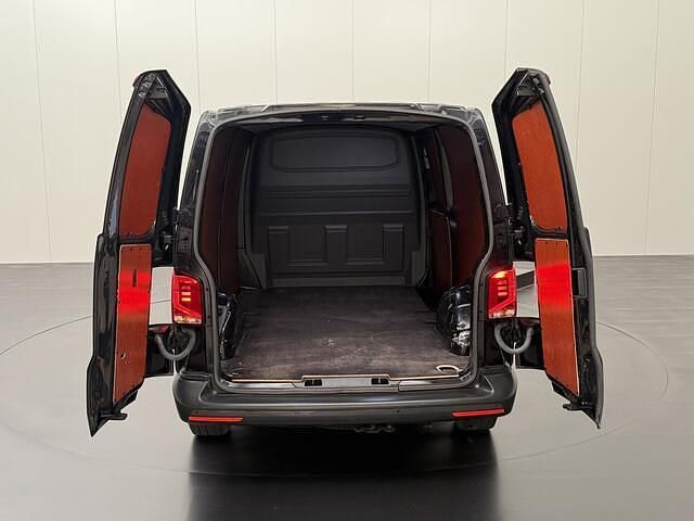 Occasion VW T6.1 150 PK (110 kW) 2021 Zwart Van