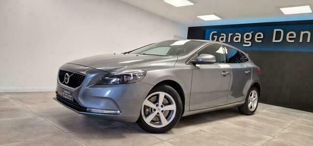 Grijs Gebruikt 2017 Volvo V40 Kinetic Stationwagen | € 13.990 (Goede deal) - Afbeelding 1/4