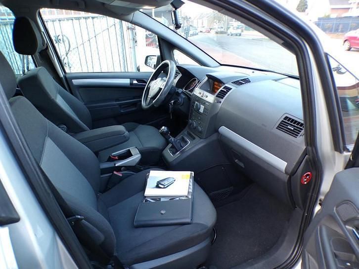 Occasion Opel Zafira 105 PK (77 kW) 2007 Grijs MPV