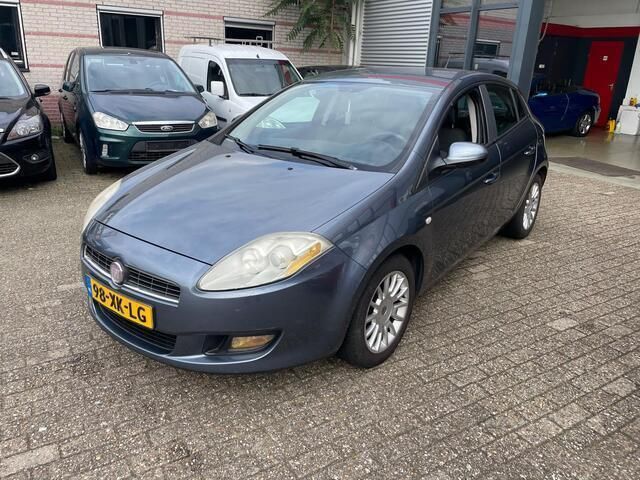 Occasion Fiat Bravo 90 PK (66 kW) 2007 Blauw, metallic lak Hatchback