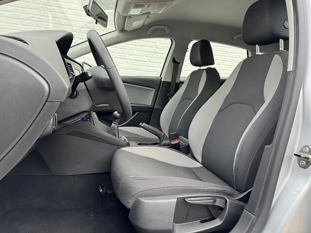 Occasion Seat Leon Reference 105 PK (77 kW) 2014 Grijs Hatchback