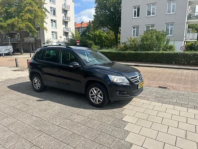 Zwart Gebruikt 2011 VW Tiguan SUV | € 4.800 (Super prijs) - Afbeelding 1/4