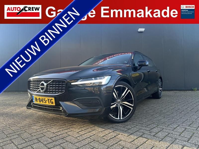 Zwart Gebruikt 2021 Volvo V60 Momentum Stationwagen | € 25.450 (Super prijs) - Afbeelding 1/4