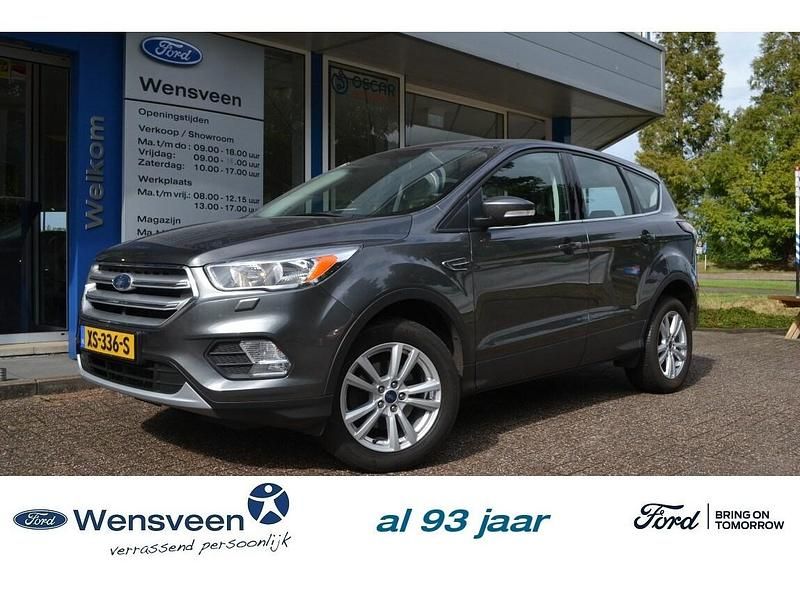 Grijs Gebruikt 2017 Ford Kuga Trend SUV | € 15.995 (Goede deal) - Afbeelding 1/4