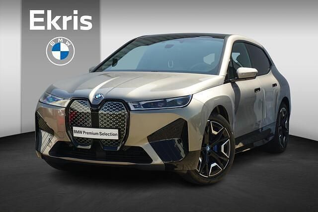 Grijs Gebruikt 2025 BMW iX Sport Line SUV | € 105.450 - Afbeelding 1/4