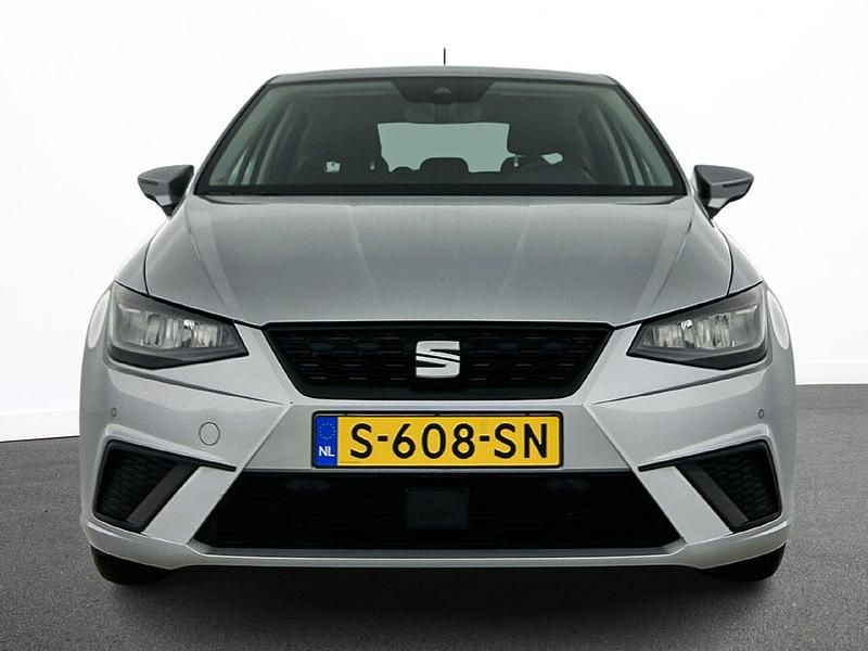 Occasion Seat Ibiza Business 95 PK (69 kW) 2023 Grijs Hatchback