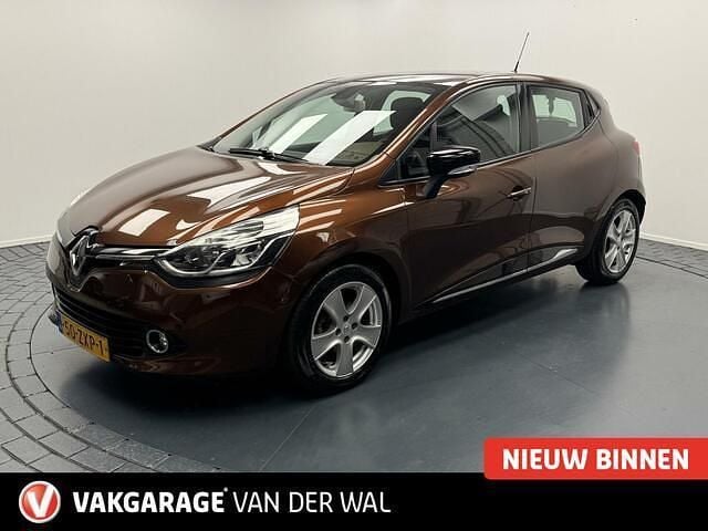 Bruin Gebruikt 2013 Renault Clio IV Dynamique Hatchback | € 5.500 (Eerlijke prijs) - Afbeelding 1/4