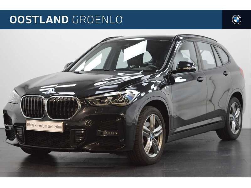 Zwart, metallic lak Gebruikt 2022 BMW X1 M Sport SUV | € 34.950 (Eerlijke prijs) - Afbeelding 1/4