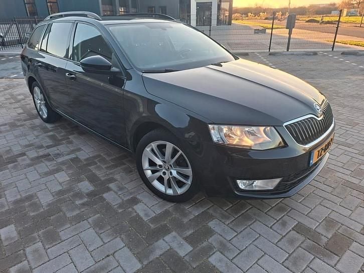 Gebruikt 2016 Skoda Octavia Business Line Stationwagen | € 9.995 (Eerlijke prijs) - Afbeelding 1/4