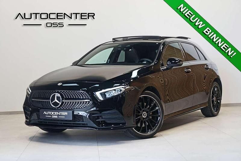 Zwart Gebruikt 2022 Mercedes A250 AMG Hatchback | € 35.895 (Duur) - Afbeelding 1/2