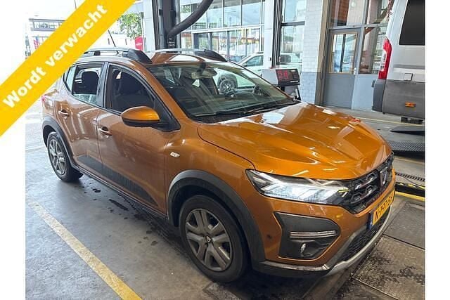 Oranje Gebruikt 2021 Dacia Sandero Comfort Hatchback | € 13.999 (Eerlijke prijs) - Afbeelding 1/4