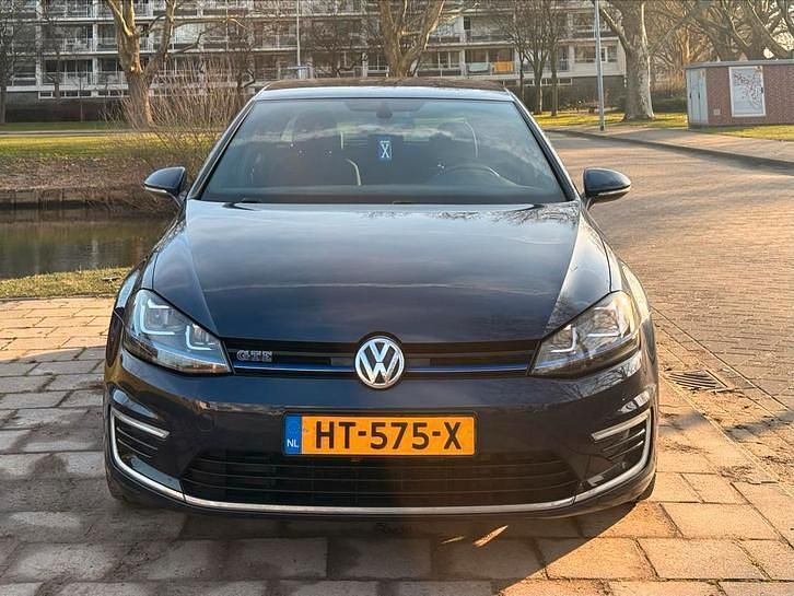Occasion 2015 VW e-Golf Hatchback | € 14.850 (Iets duurder) - Afbeelding 1/4