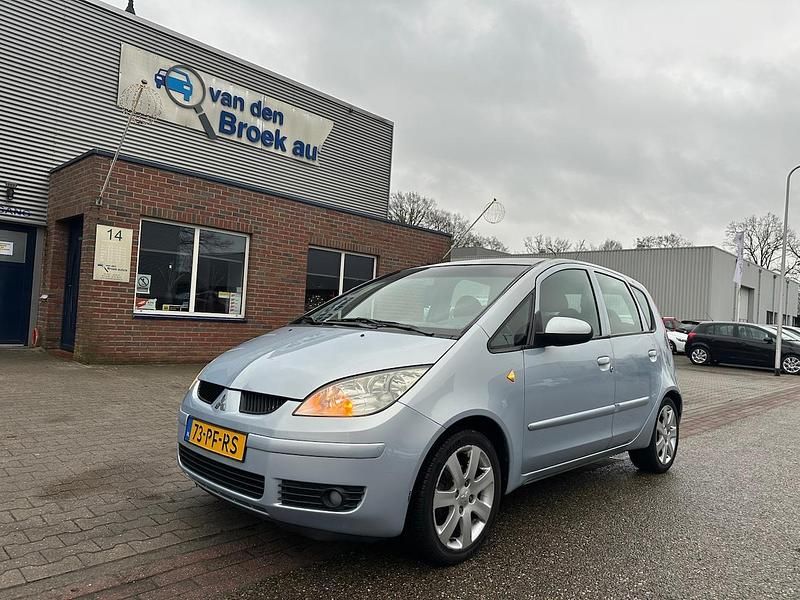 Blauw (metallic) Occasion 2004 Mitsubishi Colt Instyle Hatchback | € 1.950 (Eerlijke prijs) - Afbeelding 1/4