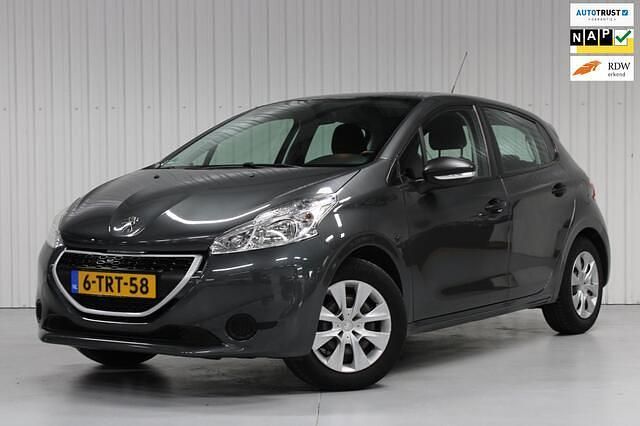 Grijs Gebruikt 2014 Peugeot 208 Access Hatchback | € 4.499 (Eerlijke prijs) - Afbeelding 1/4