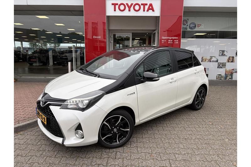 Wit Gebruikt 2016 Toyota Yaris Hybrid Hatchback | € 15.690 (Iets duurder) - Afbeelding 1/1