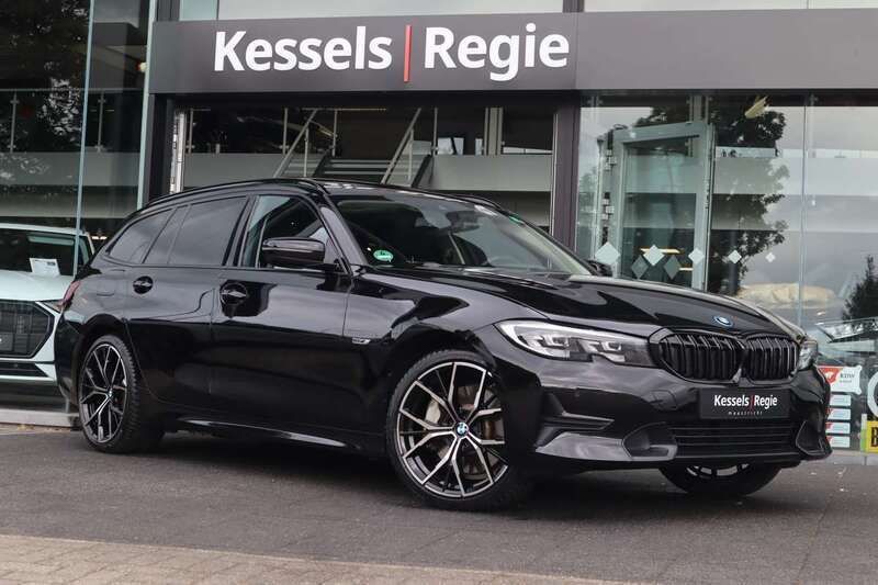 Zwart, metallic lak Gebruikt 2022 BMW 330 Sport Line Stationwagen | € 35.950 (Super prijs) - Afbeelding 1/4