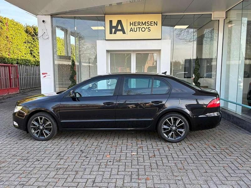 Occasion Skoda Superb Business Line 125 PK (91 kW) 2013 Zwart Hatchback