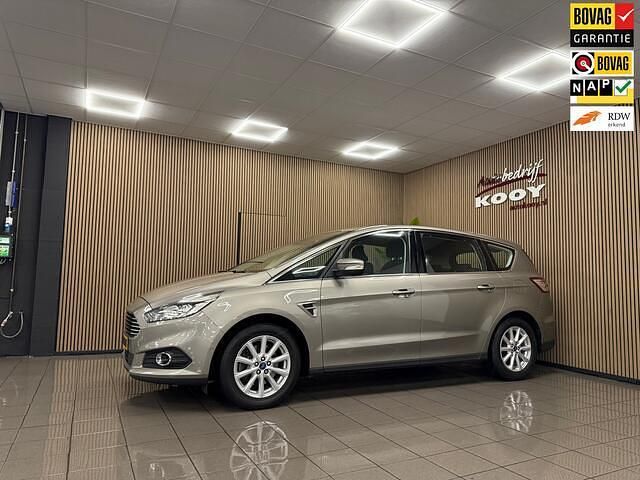 Grijs Gebruikt 2016 Ford S-MAX Titanium MPV | € 12.475 (Eerlijke prijs) - Afbeelding 1/4