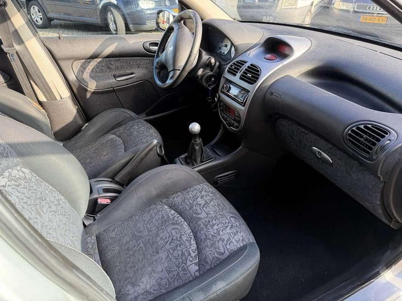 Occasion Peugeot 206 Quiksilver 109 PK (80 kW) 2003 Grijs Stationwagen