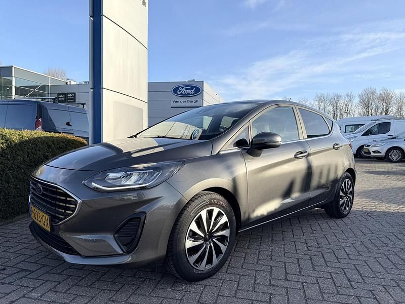 Occasion Ford Fiesta Titanium 125 PK (91 kW) 2022 Grijs Hatchback
