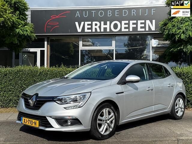 Grijs Gebruikt 2016 Renault Mégane IV Zen Hatchback | € 9.950 (Eerlijke prijs) - Afbeelding 1/4