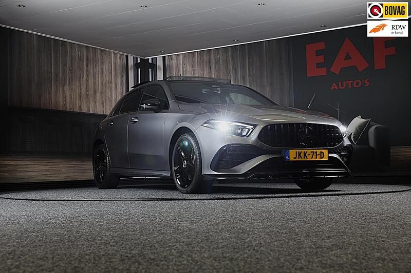 Grijs Occasion 2025 Mercedes A250 AMG Hatchback | € 47.950 - Afbeelding 1/3