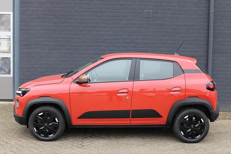 Occasion Dacia Spring Extreme 30 kW (41 PK) 2024 Rood Hatchback