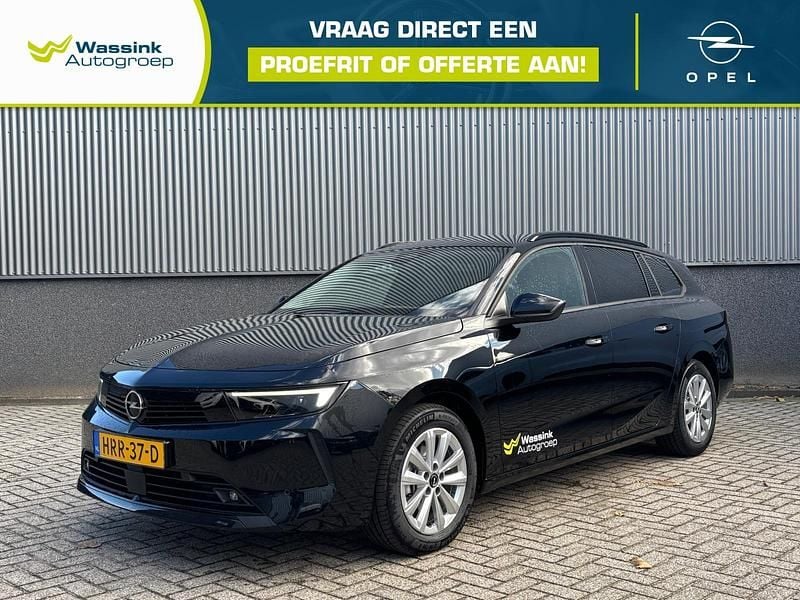 Zwart Nieuw 2025 Opel Astra Business Edition Stationwagen | € 28.895 (Super prijs) - Afbeelding 1/4
