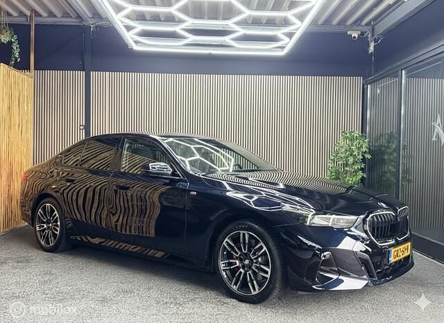 Occasion BMW 520 M Sport 190 PK (139 kW) 2023 Zwart (metallic) Sedan