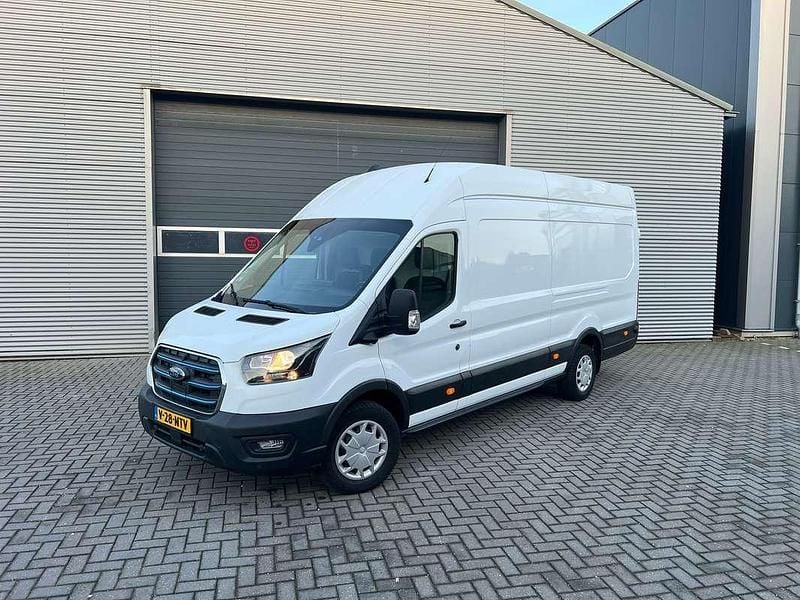 Wit Occasion 2023 Ford E-Transit Trend Van | € 32.500 (Super prijs) - Afbeelding 1/4