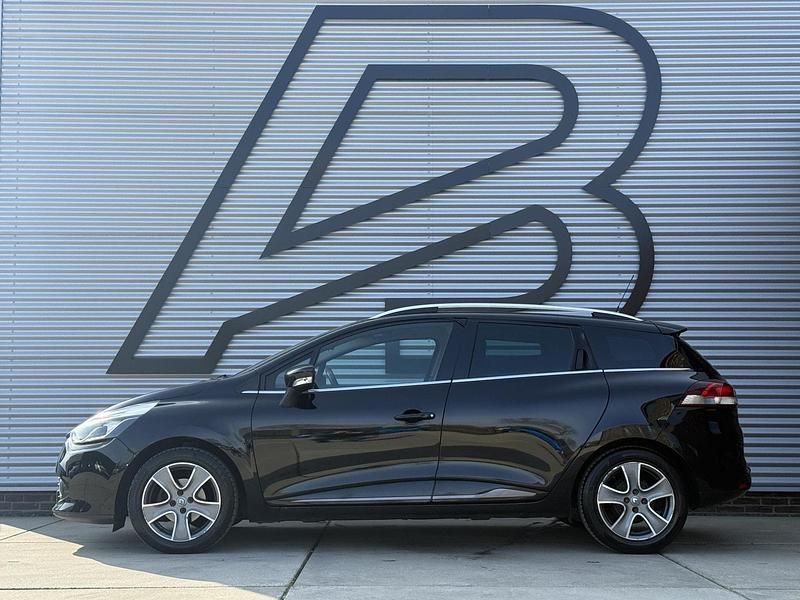 Occasion Renault Clio GrandTour Night&Day 90 PK (66 kW) 2016 Zwart Stationwagen