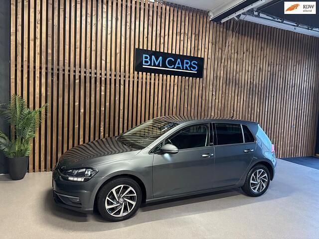 Grijs Gebruikt 2018 VW Golf VII Comfortline Hatchback | € 11.995 (Super prijs) - Afbeelding 1/4