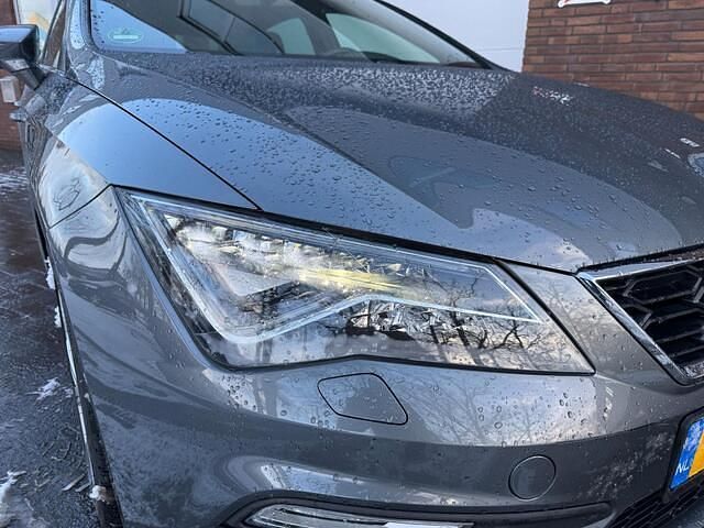 Occasion Seat Leon CONNECT 150 PK (110 kW) 2017 Grijs (metallic) Hatchback